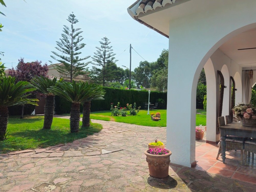 Property 2452 - Image 25